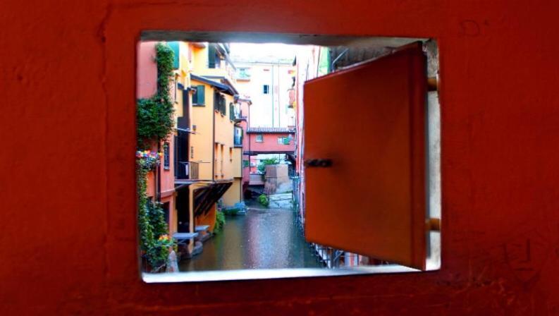 Portici Di Via Piella Lejlighed Bologna Eksteriør billede